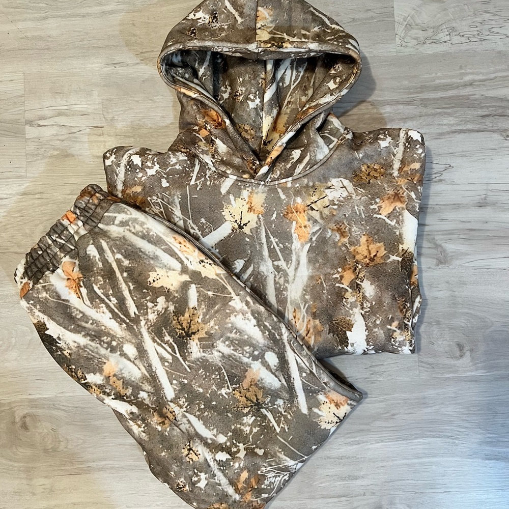 COMFRT Camo-Pattern Hoodie & Sweats